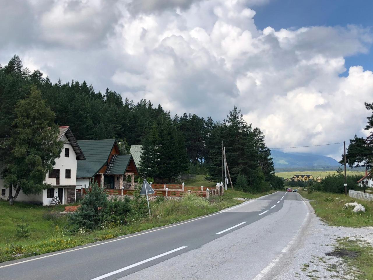 Kuca U Borju - House In Pines Apartamento Žabljak Exterior foto