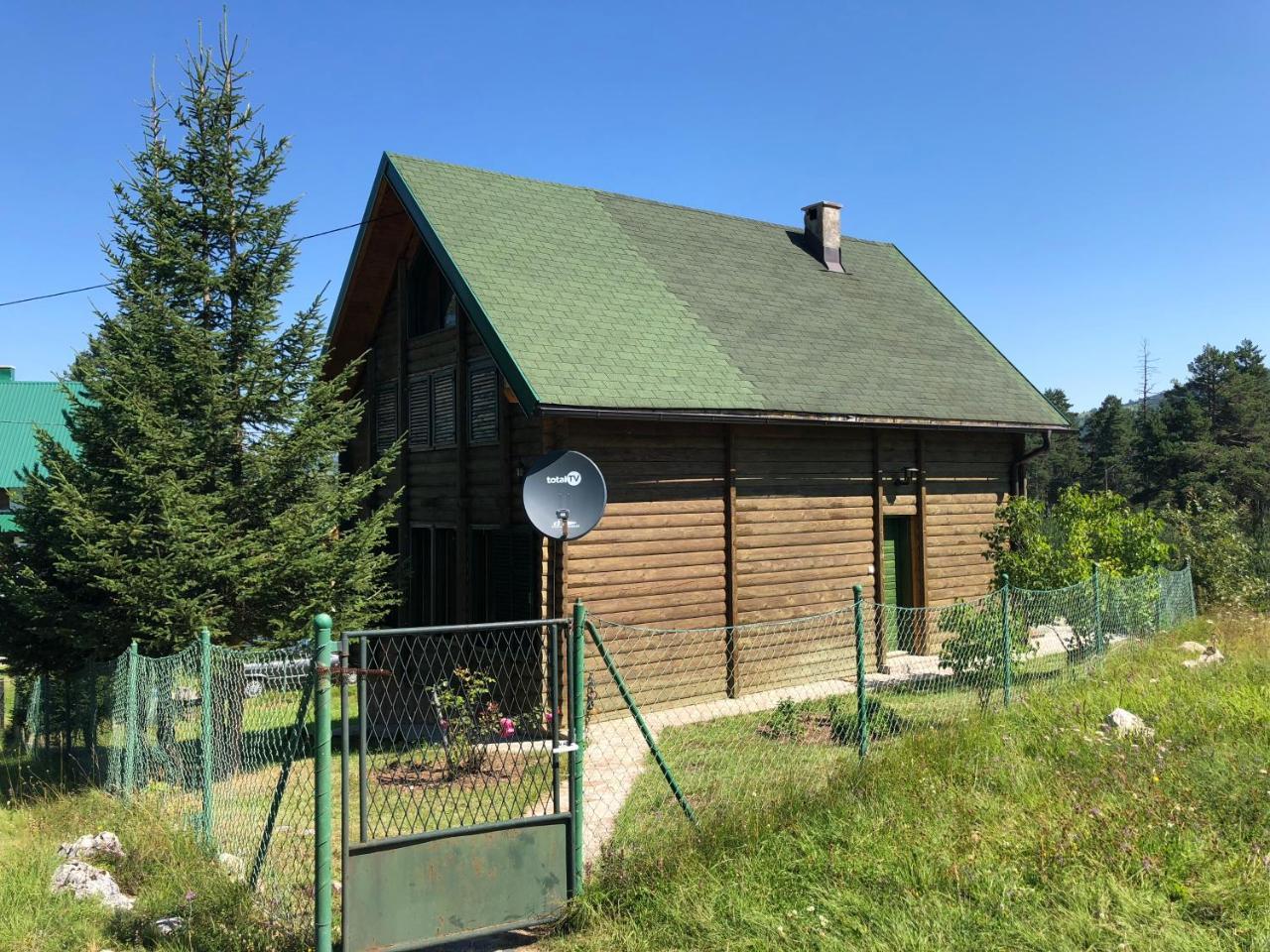 Kuca U Borju - House In Pines Apartamento Žabljak Exterior foto